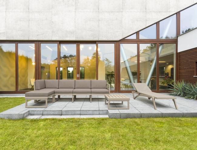 Шезлонг-лежак пластиковый Pacific бежевый 1930х680х350 мм