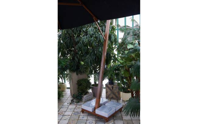 Профeссиональный зонт MAESTRO LUX 300 квадратный (Черный) Профeссиональный зонт MAESTRO LUX 300 квадратный (Черный)