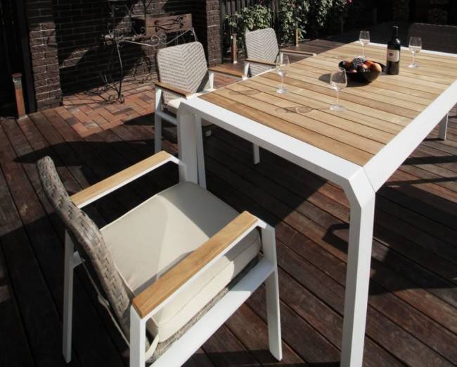 Обеденная группа TESNO