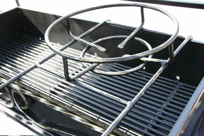 Мангал с художественной ковкой "Москва"