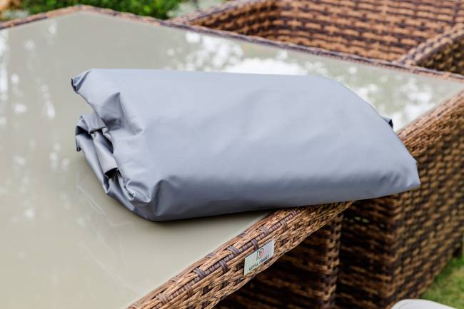 Универсальный чехол на мебель